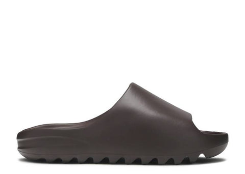 adidas kaws Yeezy Slide "SOOT" GX6141
