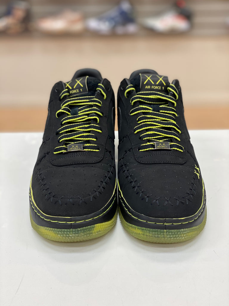 PRE OWNED Nike Air Force 1 Low X Kaws "1 WORLD"
